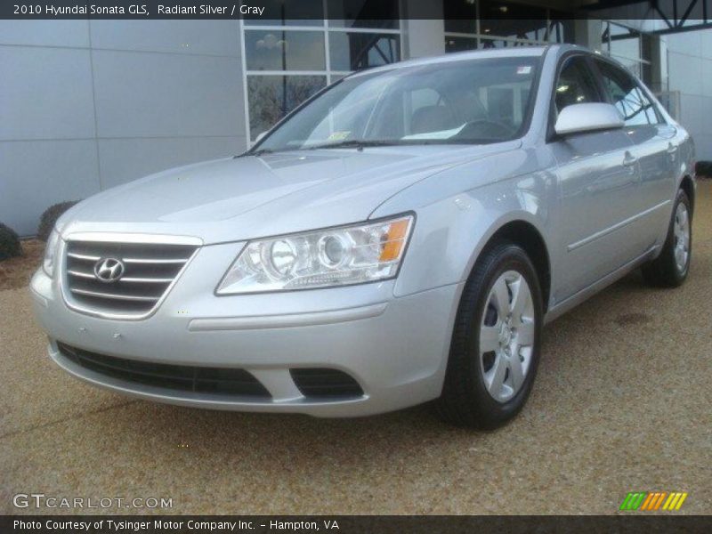 Radiant Silver / Gray 2010 Hyundai Sonata GLS
