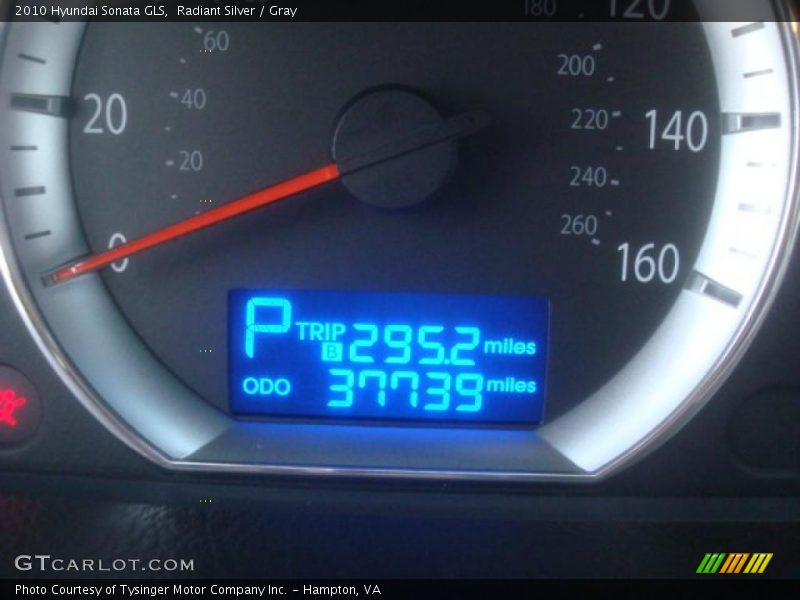Radiant Silver / Gray 2010 Hyundai Sonata GLS
