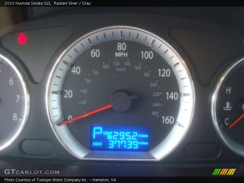 Radiant Silver / Gray 2010 Hyundai Sonata GLS