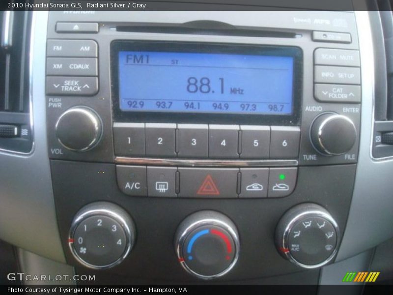 Radiant Silver / Gray 2010 Hyundai Sonata GLS