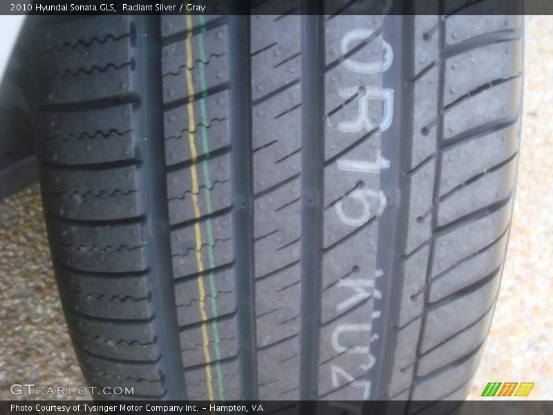 Radiant Silver / Gray 2010 Hyundai Sonata GLS