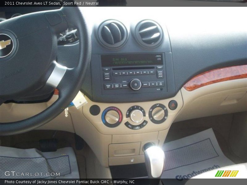 Controls of 2011 Aveo LT Sedan