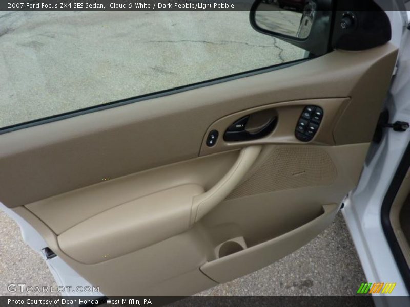 Door Panel of 2007 Focus ZX4 SES Sedan