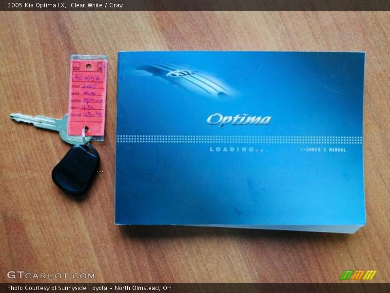 Clear White / Gray 2005 Kia Optima LX