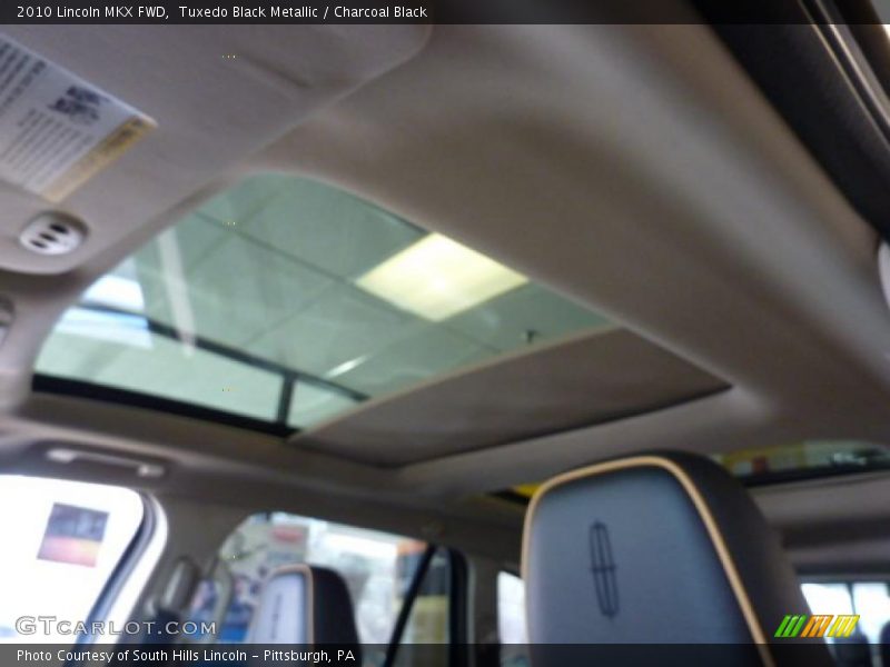 Tuxedo Black Metallic / Charcoal Black 2010 Lincoln MKX FWD