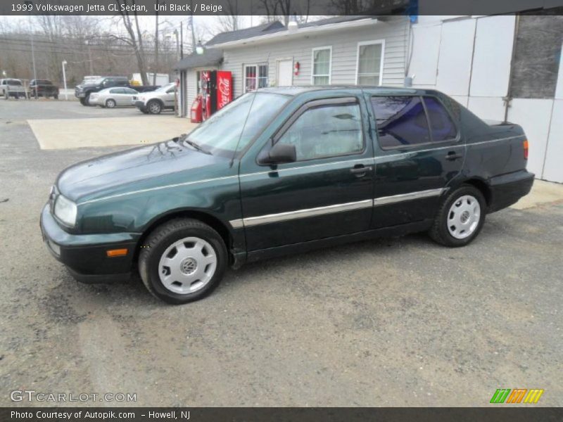 Uni Black / Beige 1999 Volkswagen Jetta GL Sedan