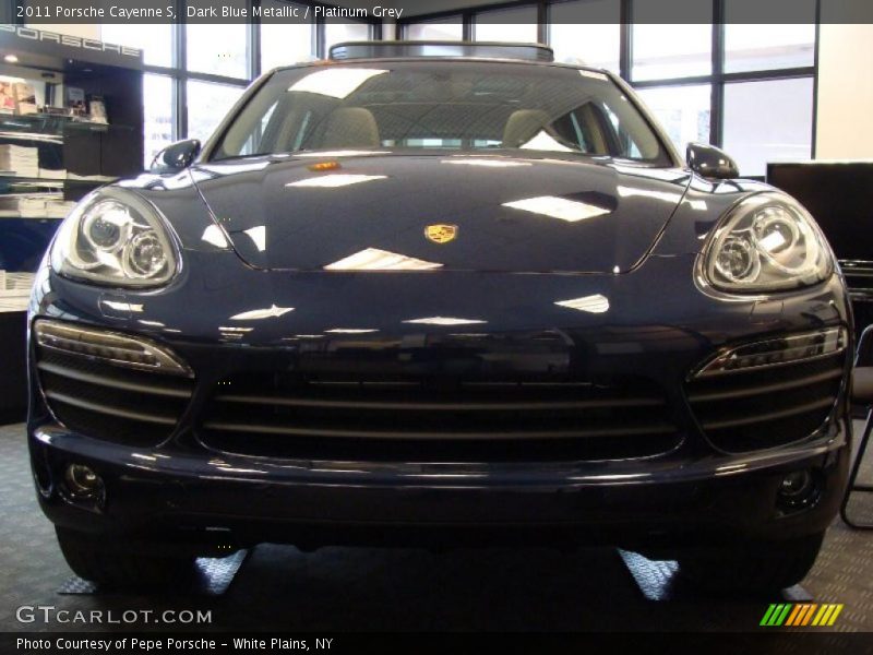 Dark Blue Metallic / Platinum Grey 2011 Porsche Cayenne S