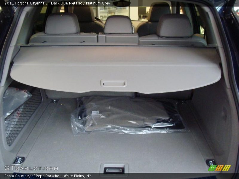 Dark Blue Metallic / Platinum Grey 2011 Porsche Cayenne S