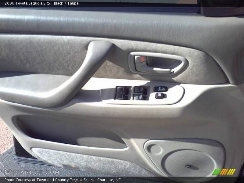 Black / Taupe 2006 Toyota Sequoia SR5
