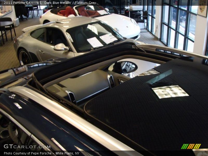 Dark Blue Metallic / Platinum Grey 2011 Porsche Cayenne S