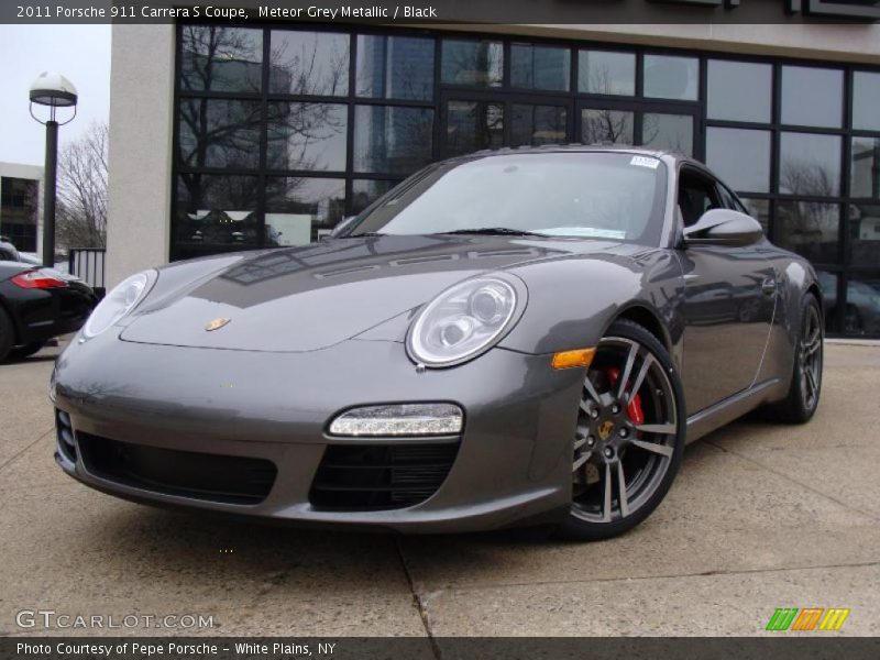 Front 3/4 View of 2011 911 Carrera S Coupe
