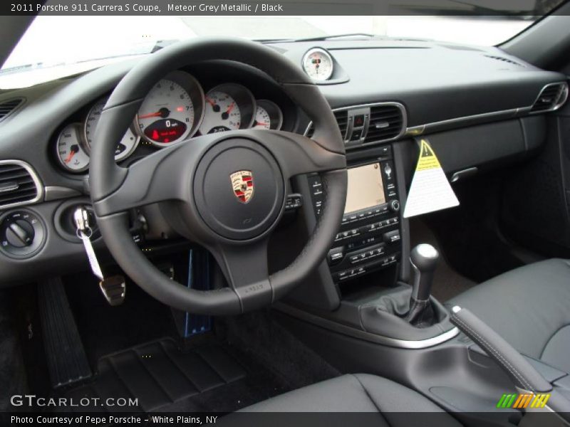 Dashboard of 2011 911 Carrera S Coupe