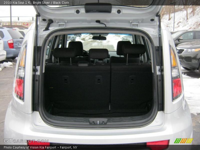 Bright Silver / Black Cloth 2010 Kia Soul 1.6
