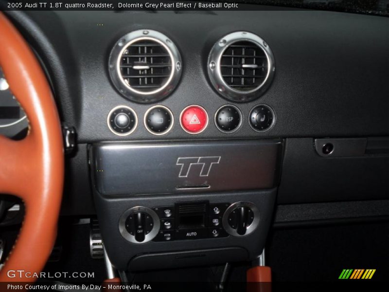 Controls of 2005 TT 1.8T quattro Roadster