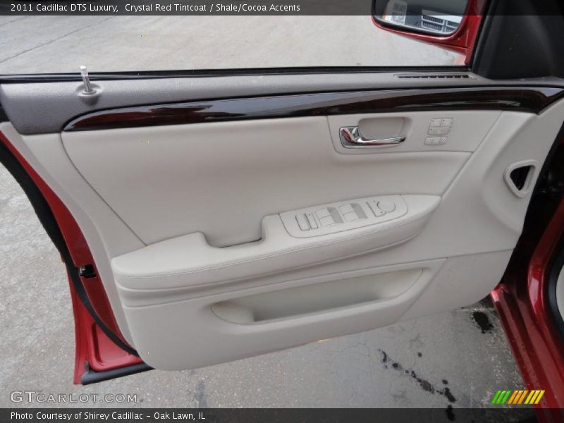 Door Panel of 2011 DTS Luxury