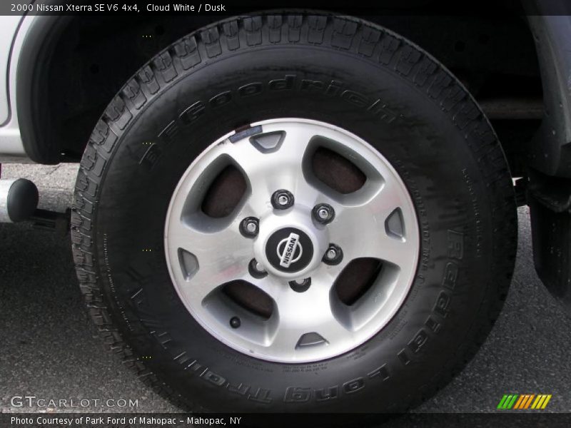  2000 Xterra SE V6 4x4 Wheel