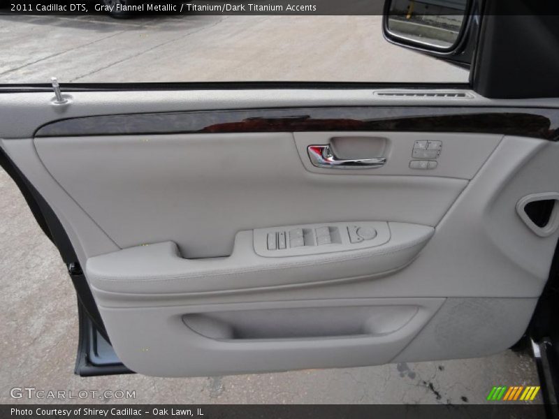 Gray Flannel Metallic / Titanium/Dark Titanium Accents 2011 Cadillac DTS