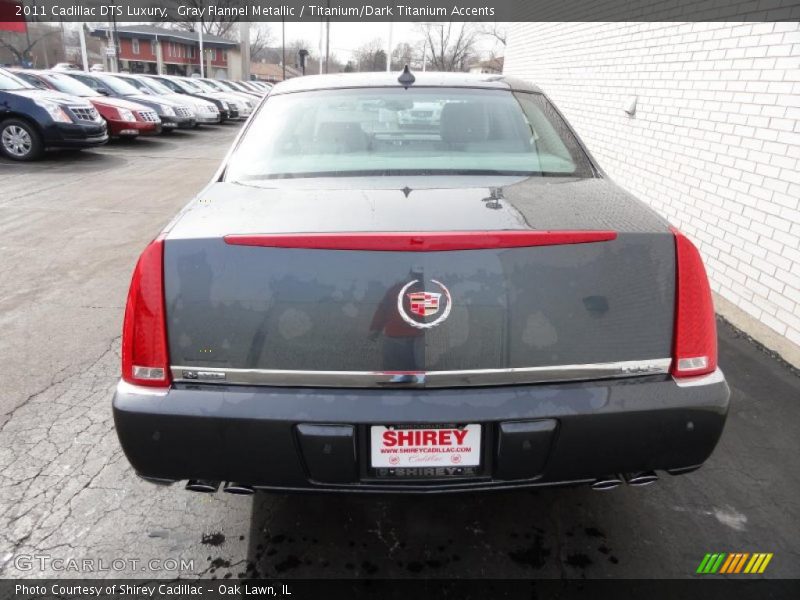 Gray Flannel Metallic / Titanium/Dark Titanium Accents 2011 Cadillac DTS Luxury
