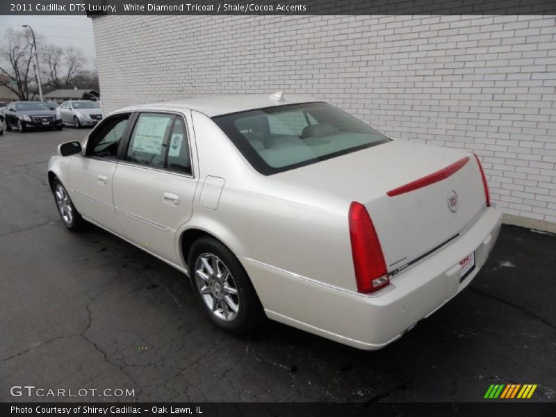 White Diamond Tricoat / Shale/Cocoa Accents 2011 Cadillac DTS Luxury