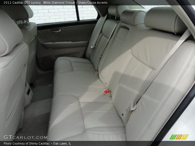 White Diamond Tricoat / Shale/Cocoa Accents 2011 Cadillac DTS Luxury