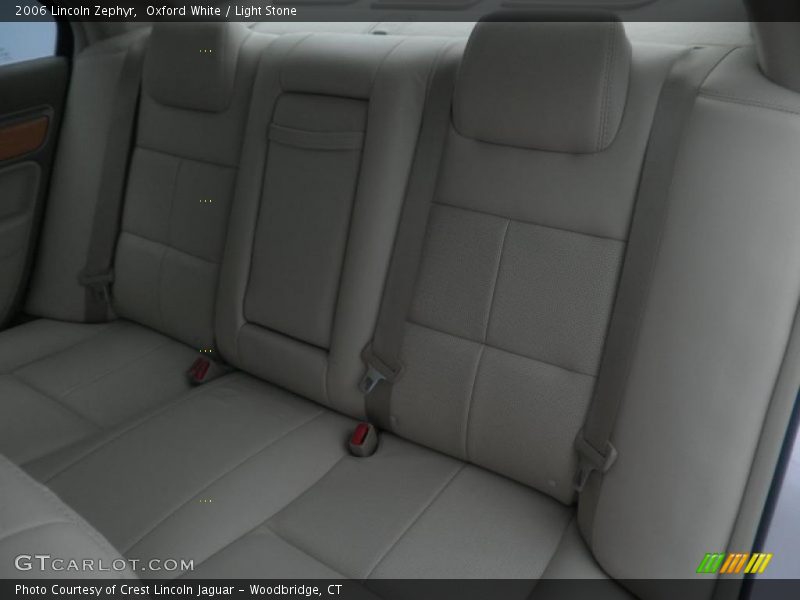 Oxford White / Light Stone 2006 Lincoln Zephyr