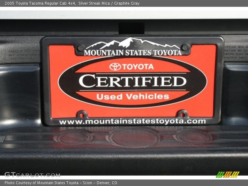Silver Streak Mica / Graphite Gray 2005 Toyota Tacoma Regular Cab 4x4