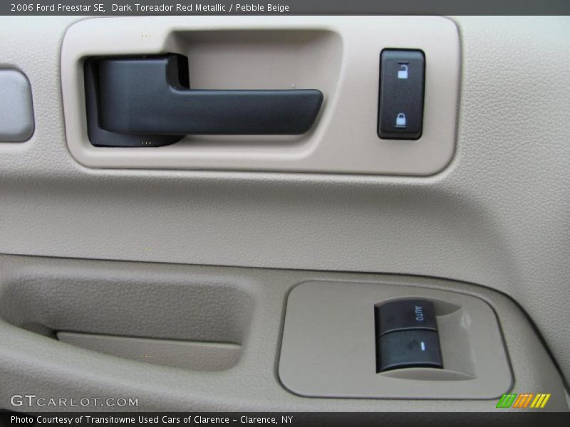Dark Toreador Red Metallic / Pebble Beige 2006 Ford Freestar SE