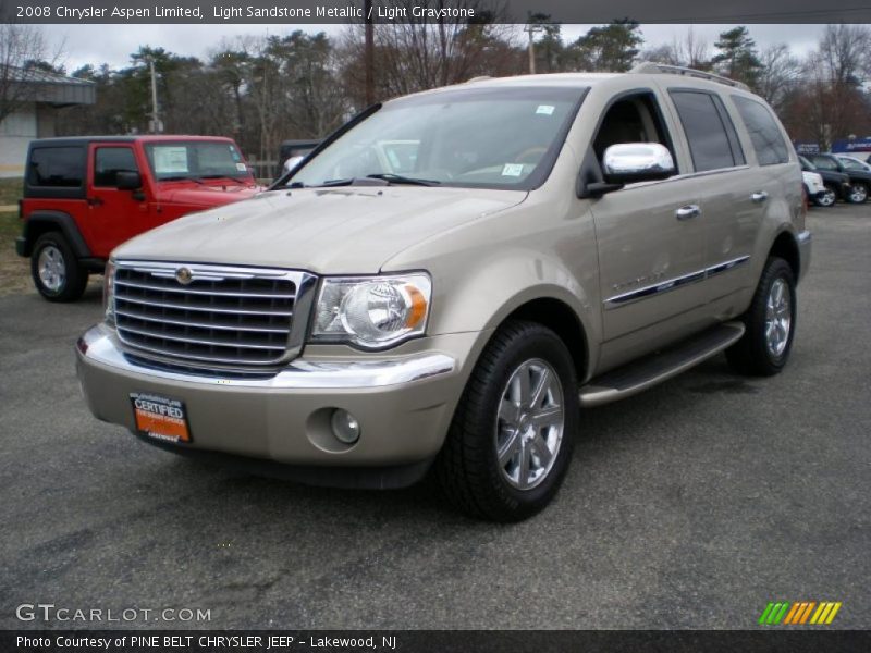Front 3/4 View of 2008 Aspen Limited