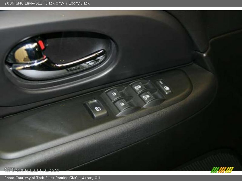 Black Onyx / Ebony Black 2006 GMC Envoy SLE
