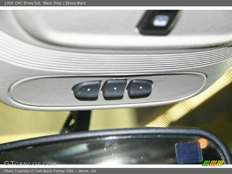 Black Onyx / Ebony Black 2006 GMC Envoy SLE
