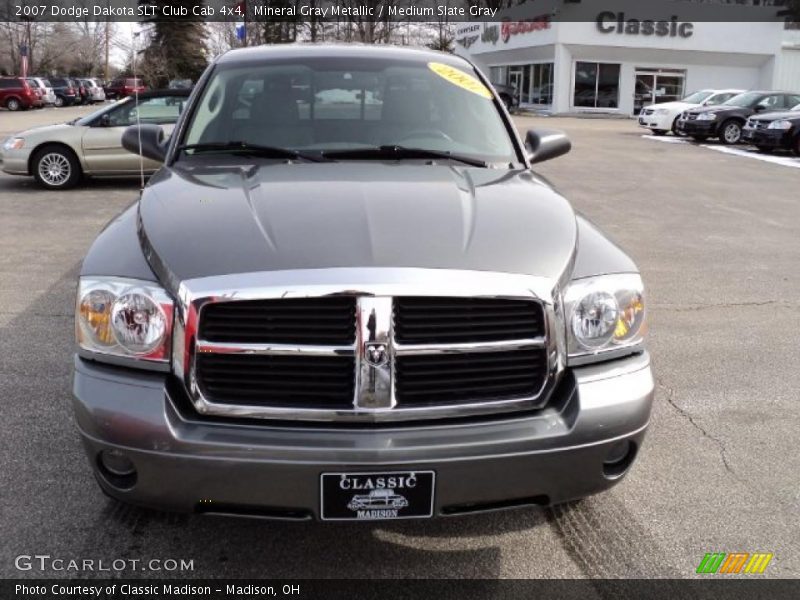Mineral Gray Metallic / Medium Slate Gray 2007 Dodge Dakota SLT Club Cab 4x4