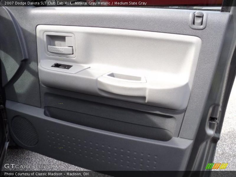 Mineral Gray Metallic / Medium Slate Gray 2007 Dodge Dakota SLT Club Cab 4x4