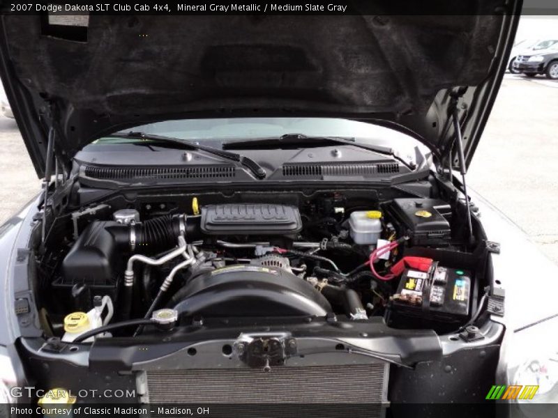  2007 Dakota SLT Club Cab 4x4 Engine - 3.7 Liter SOHC 12-Valve PowerTech V6