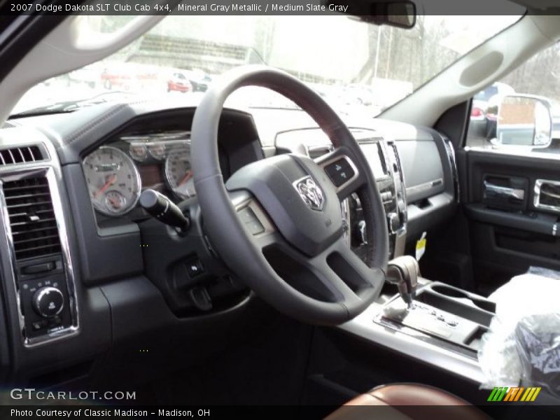 Mineral Gray Metallic / Medium Slate Gray 2007 Dodge Dakota SLT Club Cab 4x4