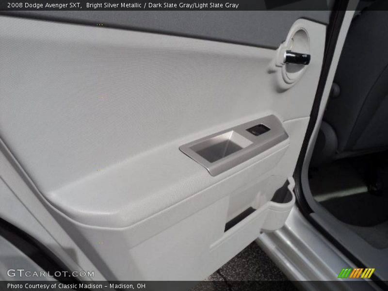 Bright Silver Metallic / Dark Slate Gray/Light Slate Gray 2008 Dodge Avenger SXT
