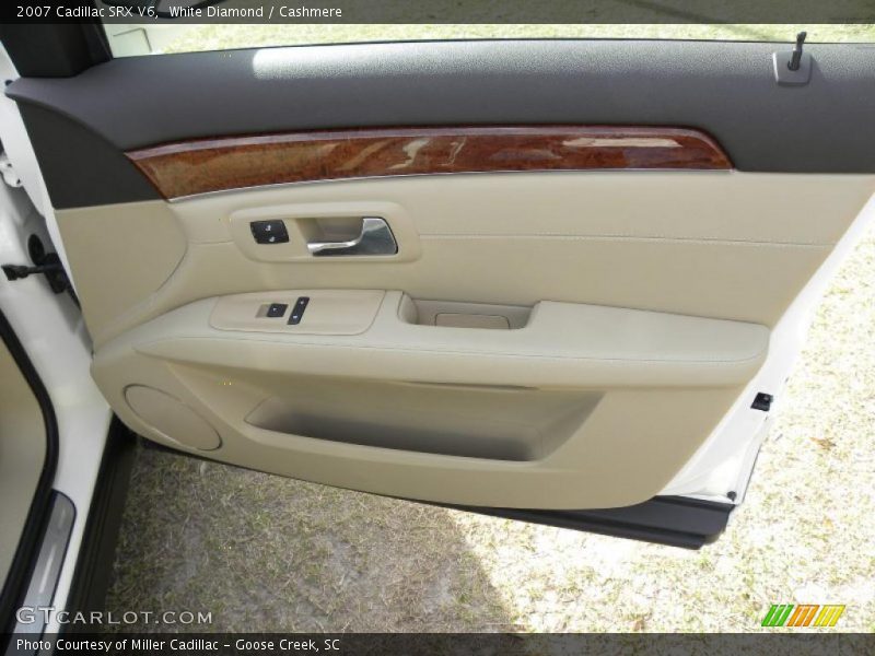 White Diamond / Cashmere 2007 Cadillac SRX V6