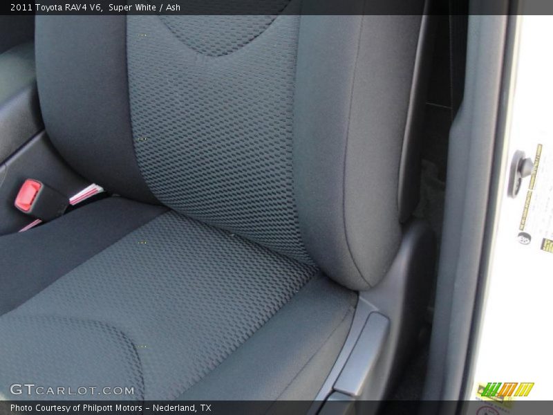 Super White / Ash 2011 Toyota RAV4 V6