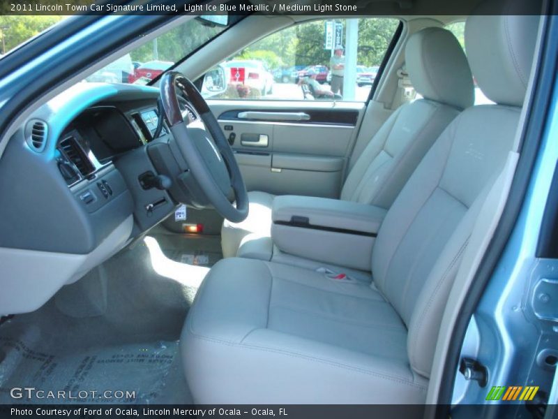  2011 Town Car Signature Limited Medium Light Stone Interior