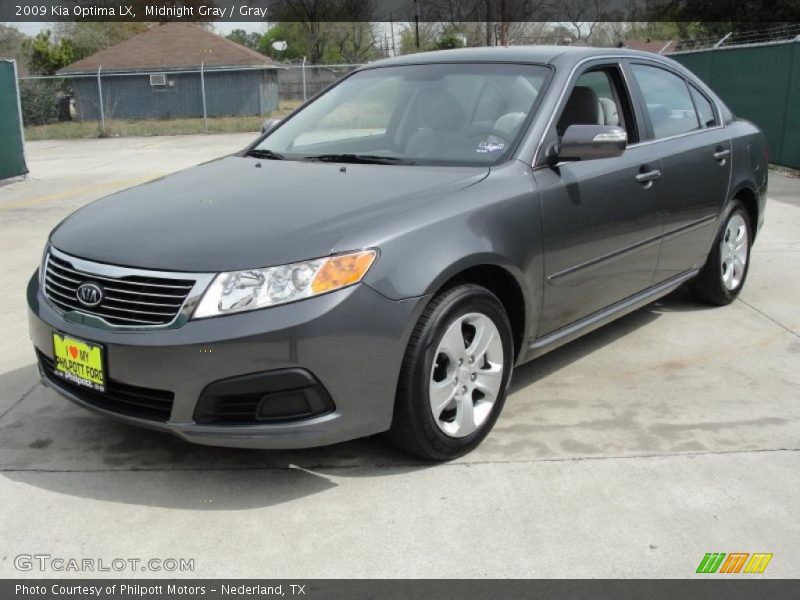 Front 3/4 View of 2009 Optima LX