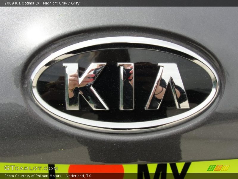 Midnight Gray / Gray 2009 Kia Optima LX