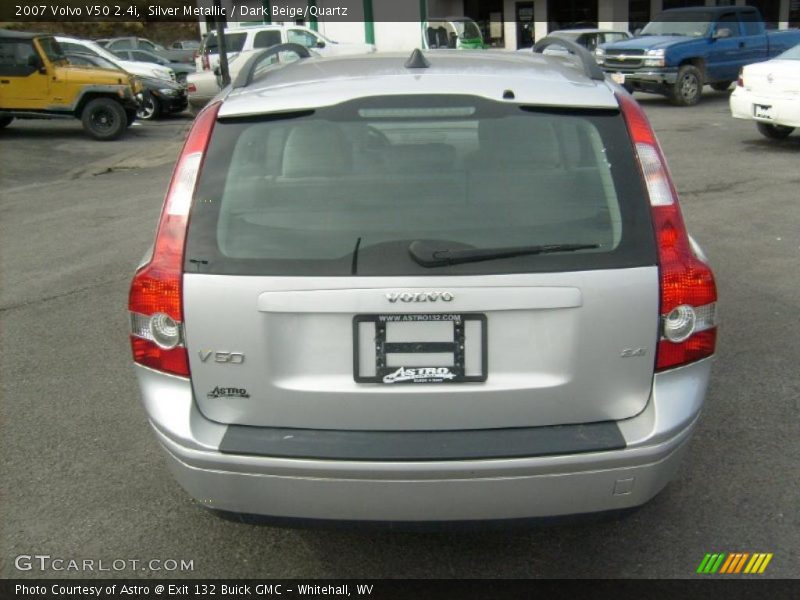 Silver Metallic / Dark Beige/Quartz 2007 Volvo V50 2.4i