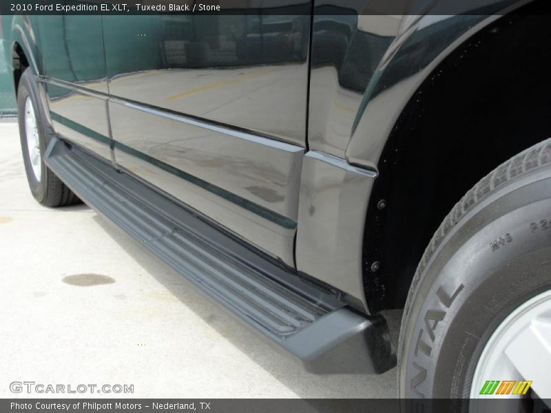 Tuxedo Black / Stone 2010 Ford Expedition EL XLT