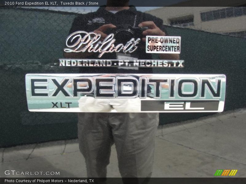Tuxedo Black / Stone 2010 Ford Expedition EL XLT
