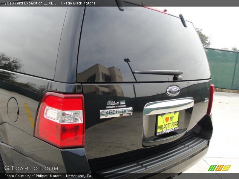 Tuxedo Black / Stone 2010 Ford Expedition EL XLT