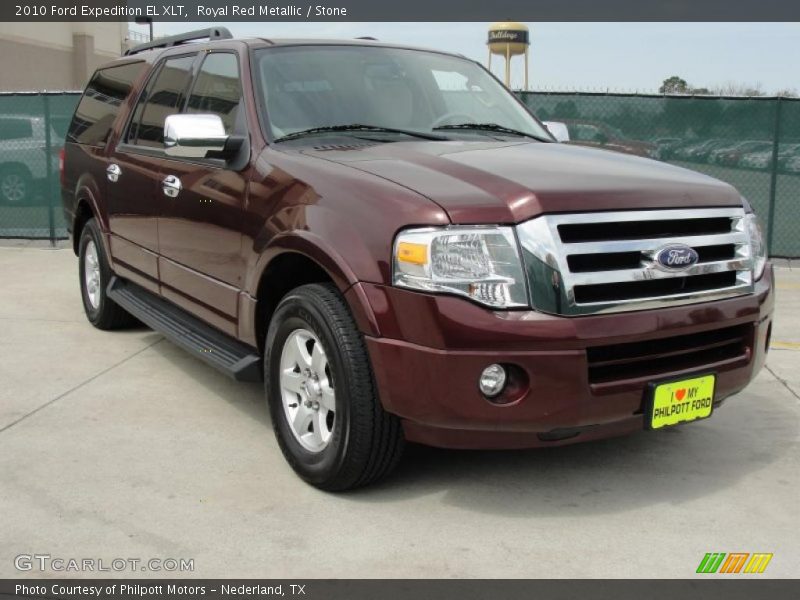 Front 3/4 View of 2010 Expedition EL XLT