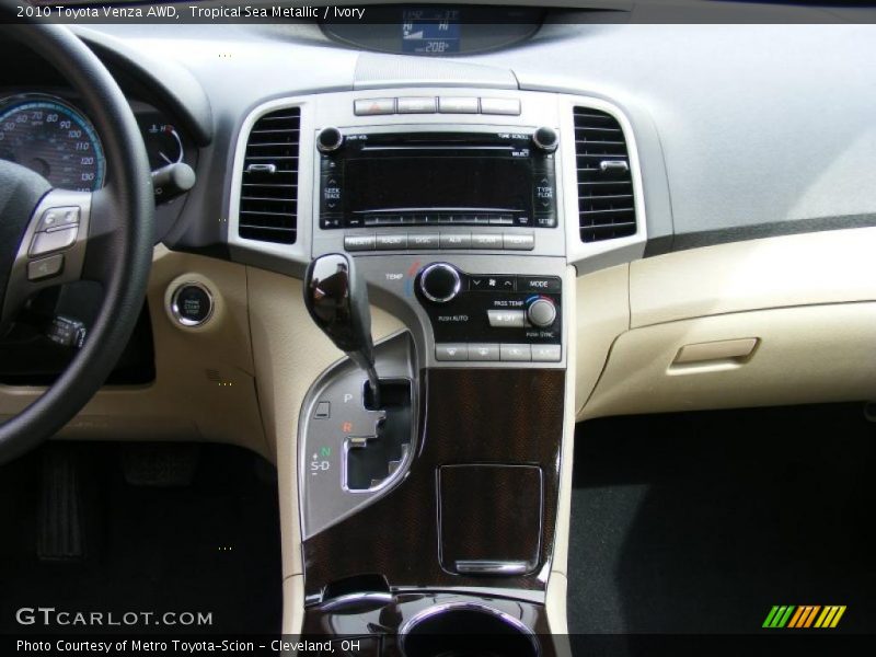 Controls of 2010 Venza AWD