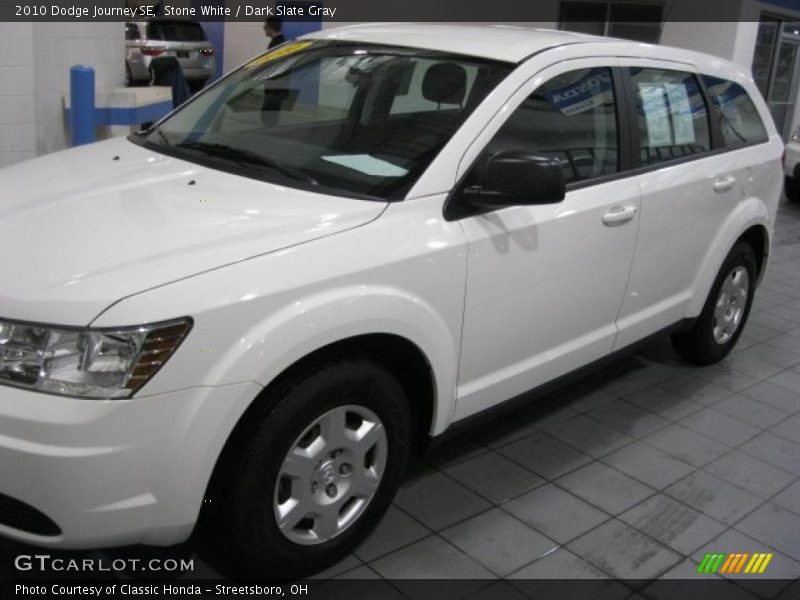 Stone White / Dark Slate Gray 2010 Dodge Journey SE