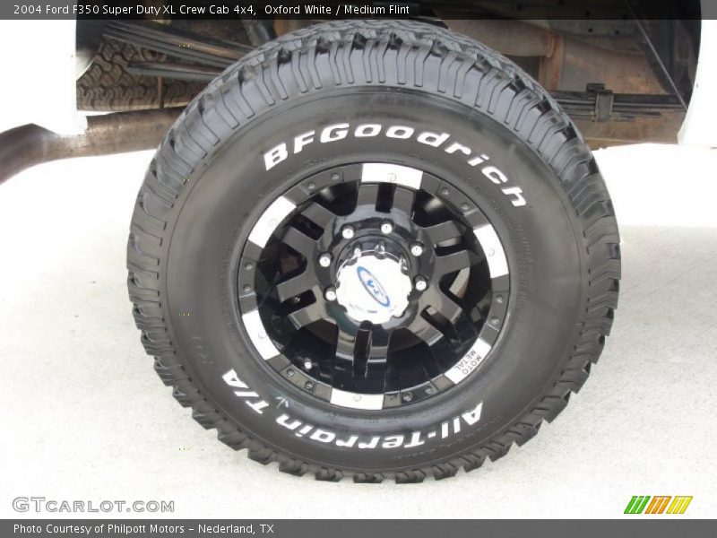 Custom Wheels of 2004 F350 Super Duty XL Crew Cab 4x4