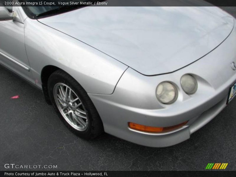 Vogue Silver Metallic / Ebony 2000 Acura Integra LS Coupe