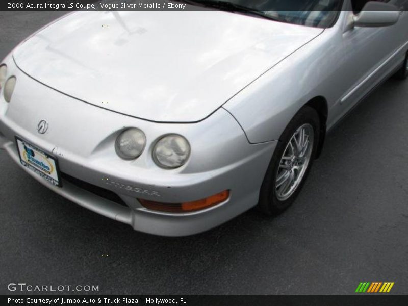 Vogue Silver Metallic / Ebony 2000 Acura Integra LS Coupe